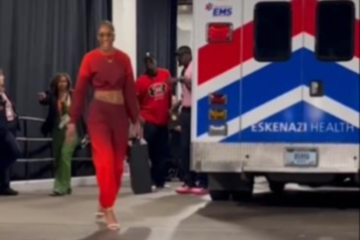 JJB jjb Jingjibao 竞技宝 电竞赛事 体育赛事 体育 电竞-她还没官宣我！阿贾穿高跟鞋霸气走秀热巴在身后鬼鬼祟祟